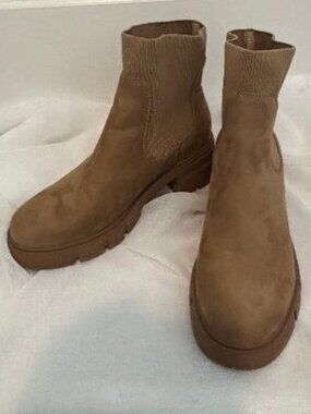 Redtop Ankle Boots size 8 Light Brown Tan Suede NWOB